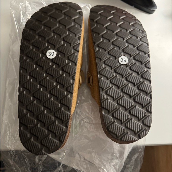 Qomfort Suede clogs size 39 light brown - Picture 2 of 3